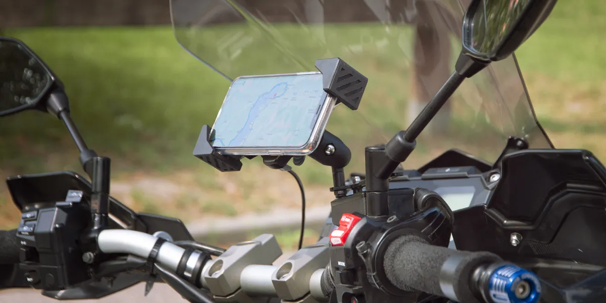 Optiline Chroma Wireless Porta Cellulare Moto Con Ricarica Wireless
